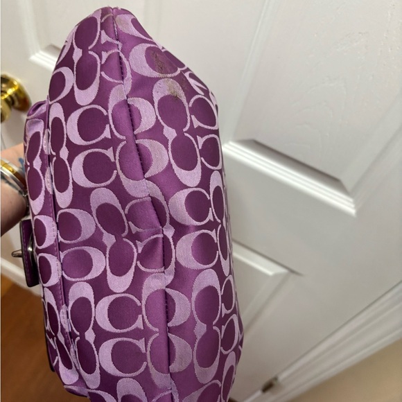 Coach D1269-F19232 Penelope Signature Sateen Pocket Hobo in Purple Jacquard VGUC - Picture 7 of 14